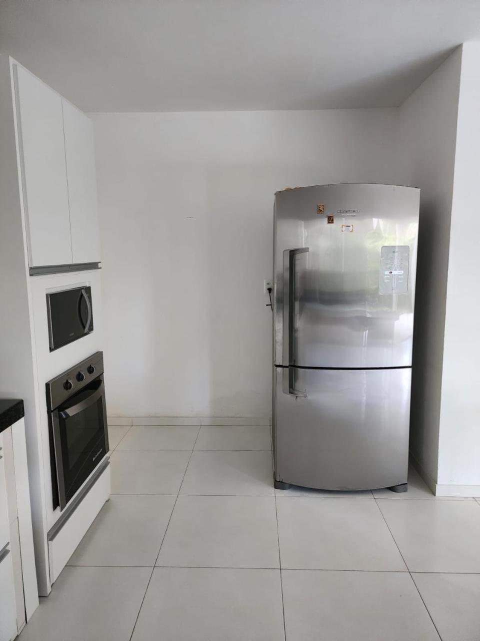 Com Ar-condicionado Em Casa Compartilhada A 5 Min Da Porto Seguro